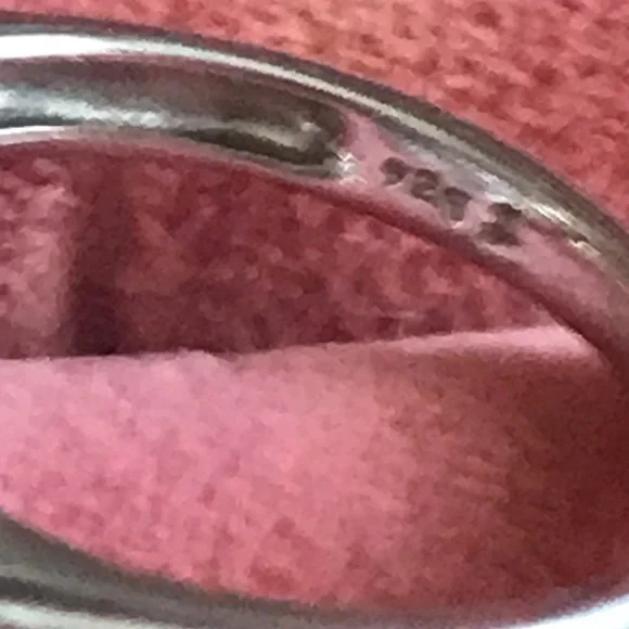 Gorgeous sterling diamond ring - Picture 9 of 16